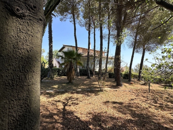 villa panoramica con terreno vendita cugni noto sirascusa